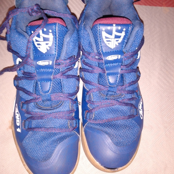 Blue and 1 shoes size 3 1/2 - Picture 5 of 10
